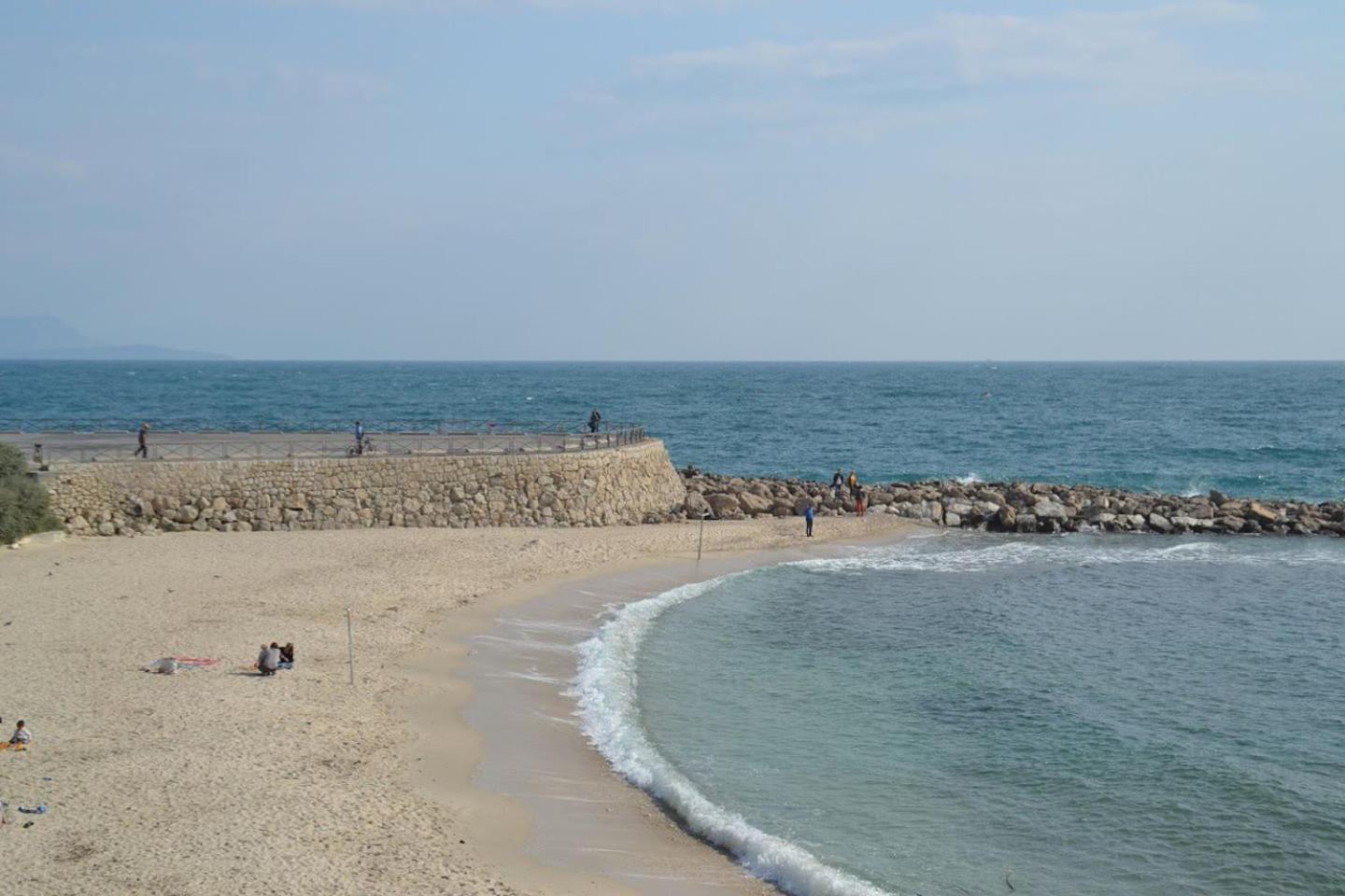 Appartement Antibes Vacances *